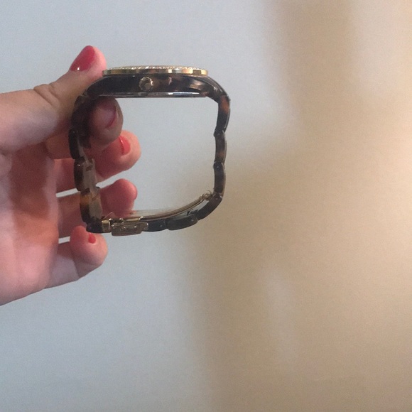 Watch - Picture 2 of 6